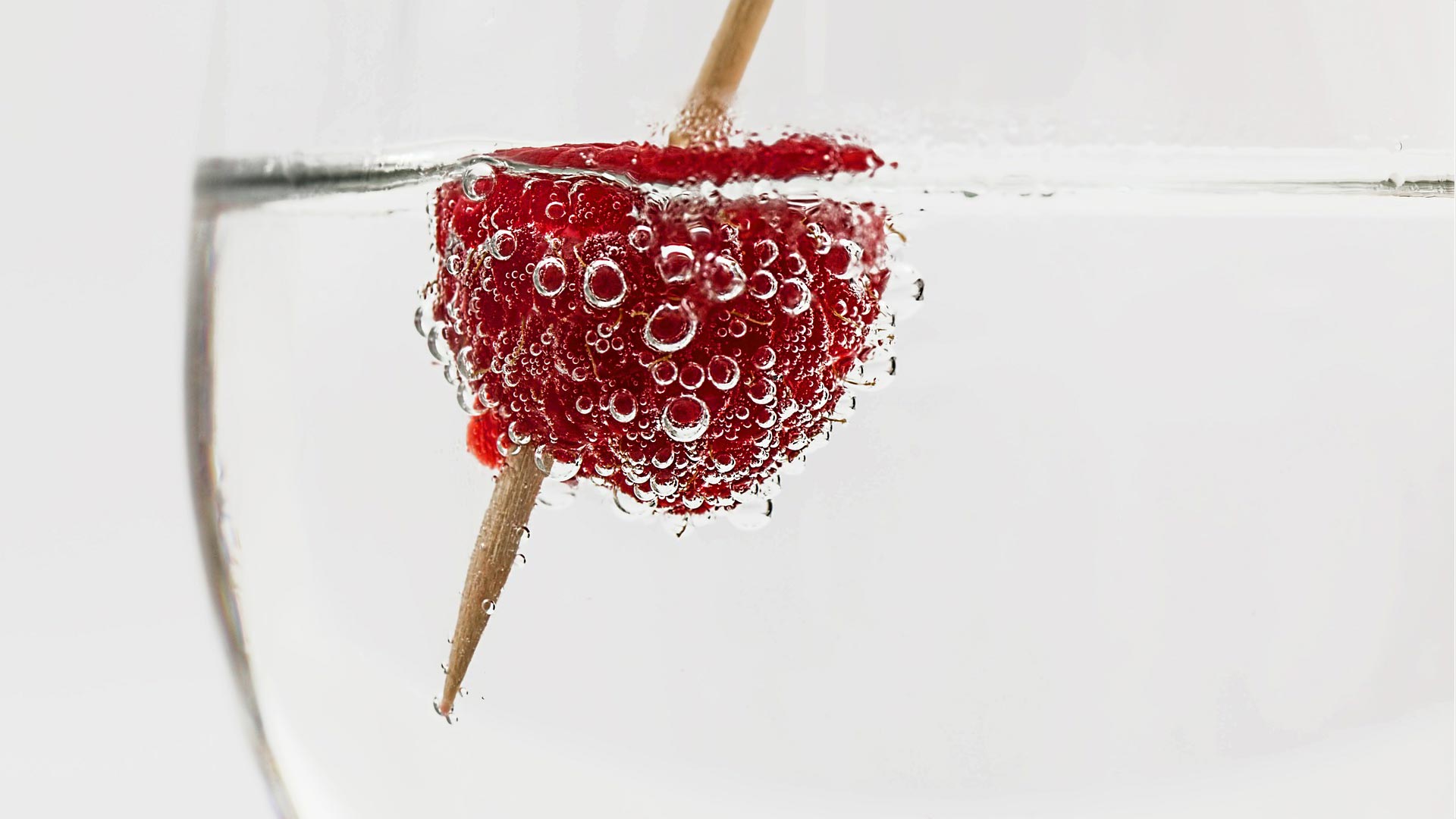 CELULIT – 6 Savjeta kako ga se riješiti - Voda